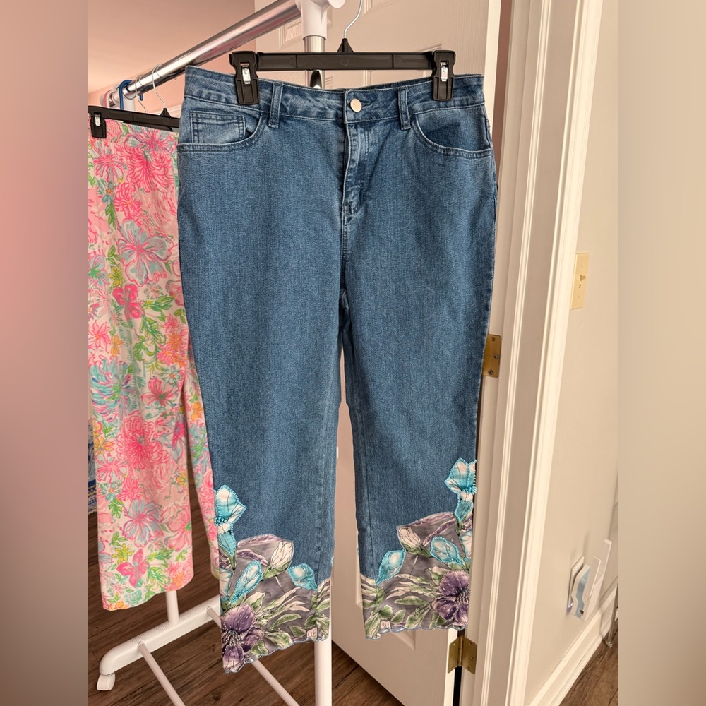 SOFT SURROUNDINGS Embellished jeans. Beaded. Embroidered. Size 10 EUC